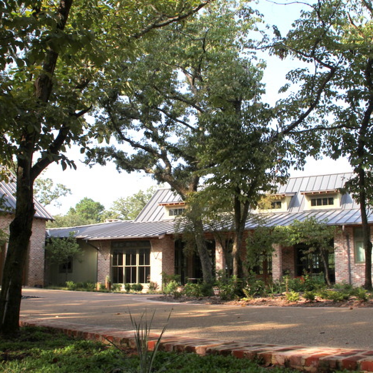 Lake Athens House by Stephen B. Chambers Architects