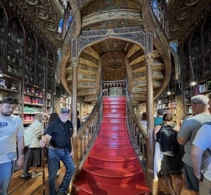 Porto: Portal to Poets - Stephen B. Chambers Architects, Inc.
